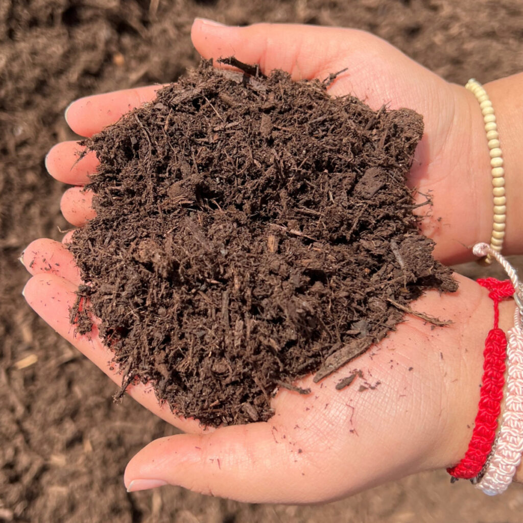Chocolate Brown Dyed Mulch Beaver Mulch, Inc.