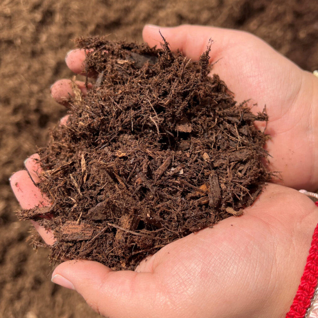 Premium Bark Mulch Beaver Mulch, Inc.